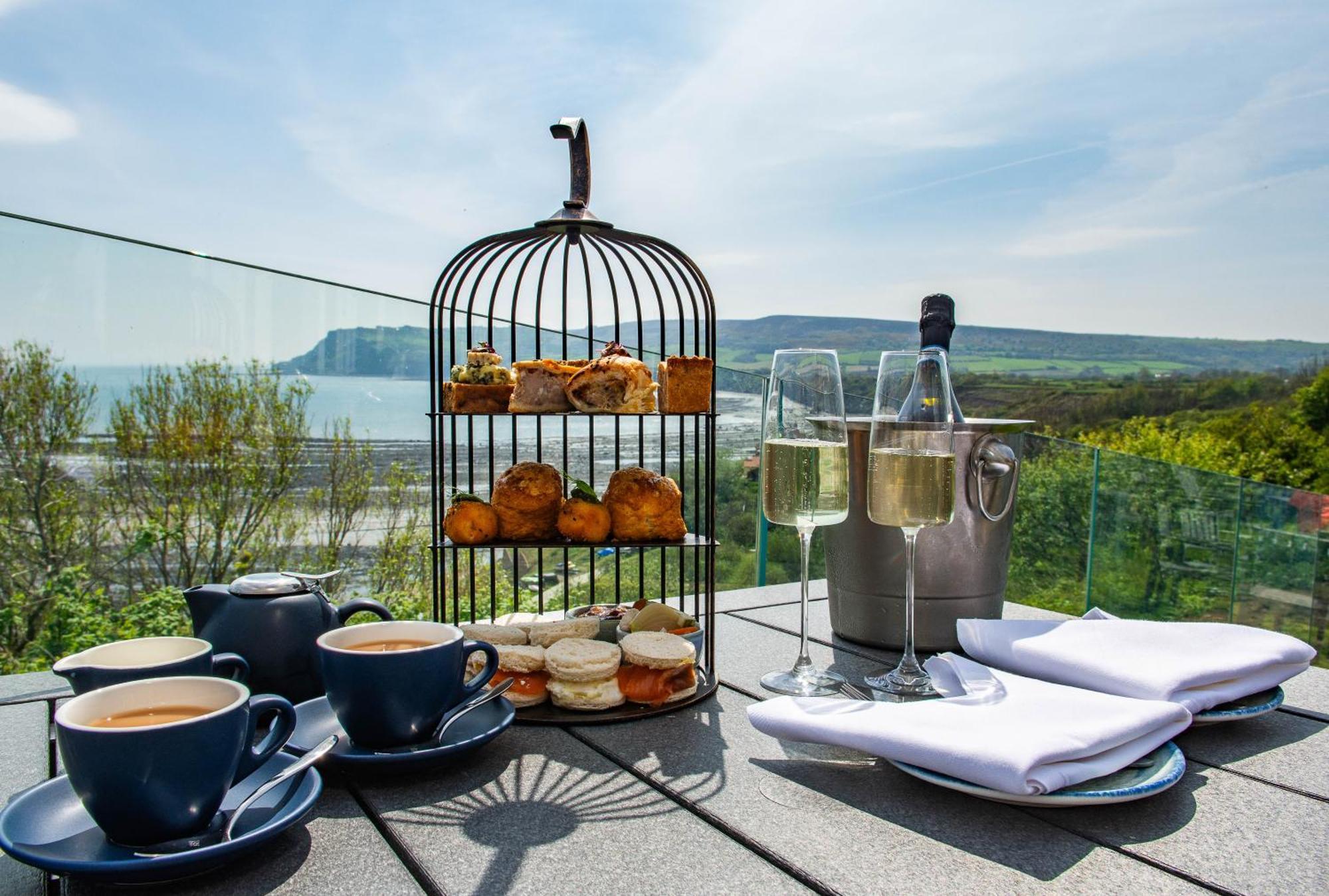 Hotel Victoria Robin Hood's Bay Eksteriør bilde