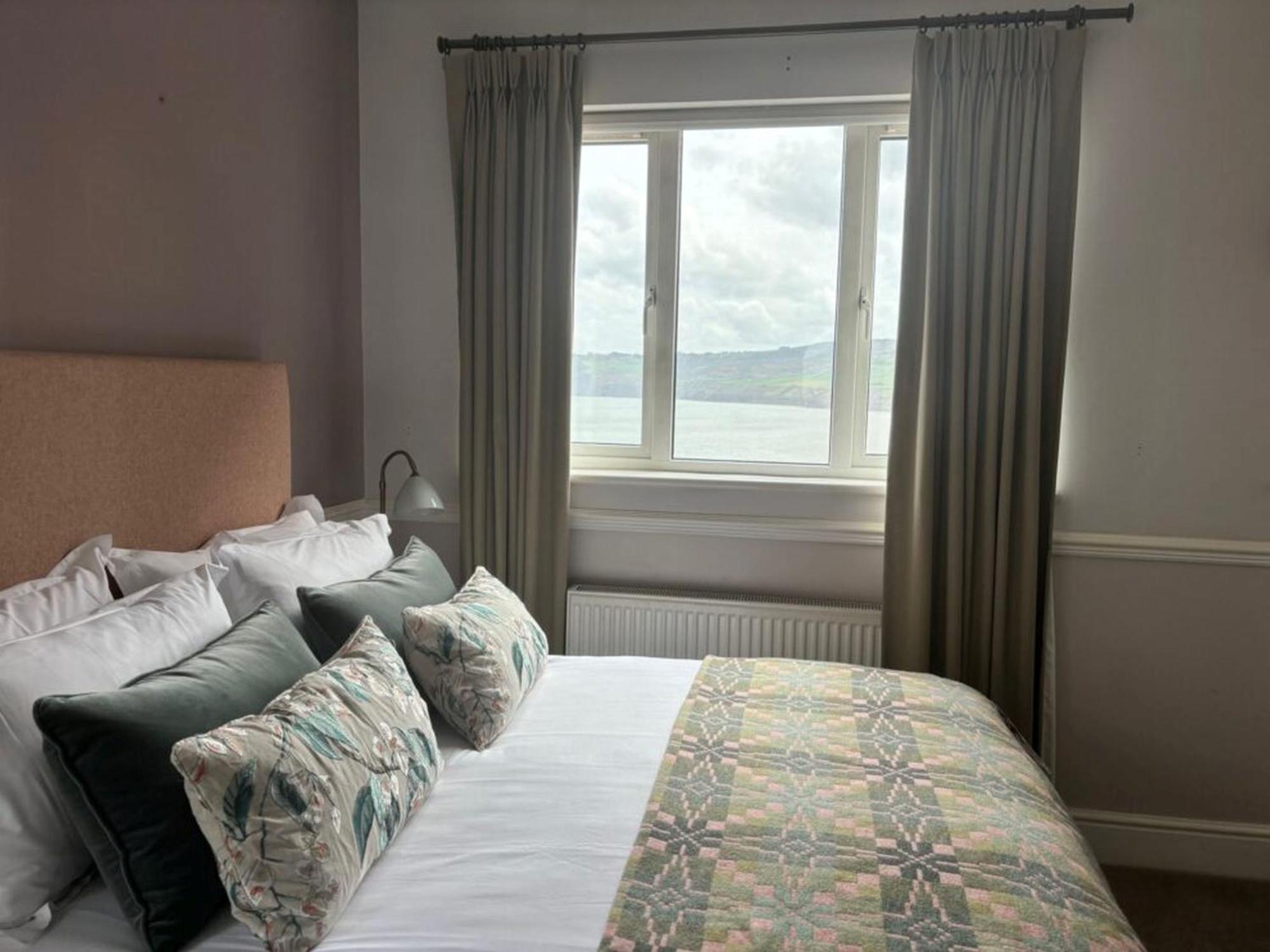 Hotel Victoria Robin Hood's Bay Eksteriør bilde