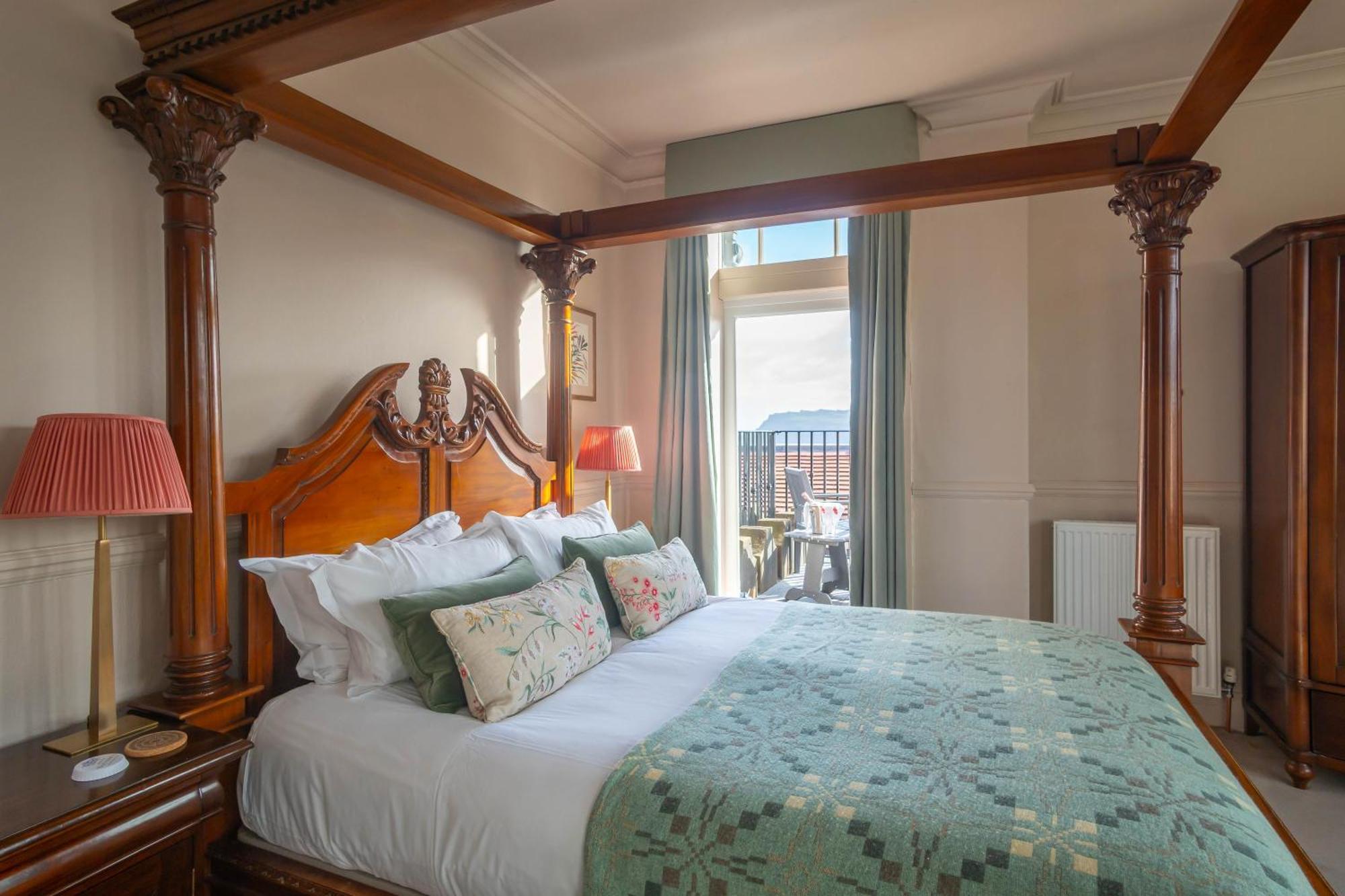 Hotel Victoria Robin Hood's Bay Eksteriør bilde
