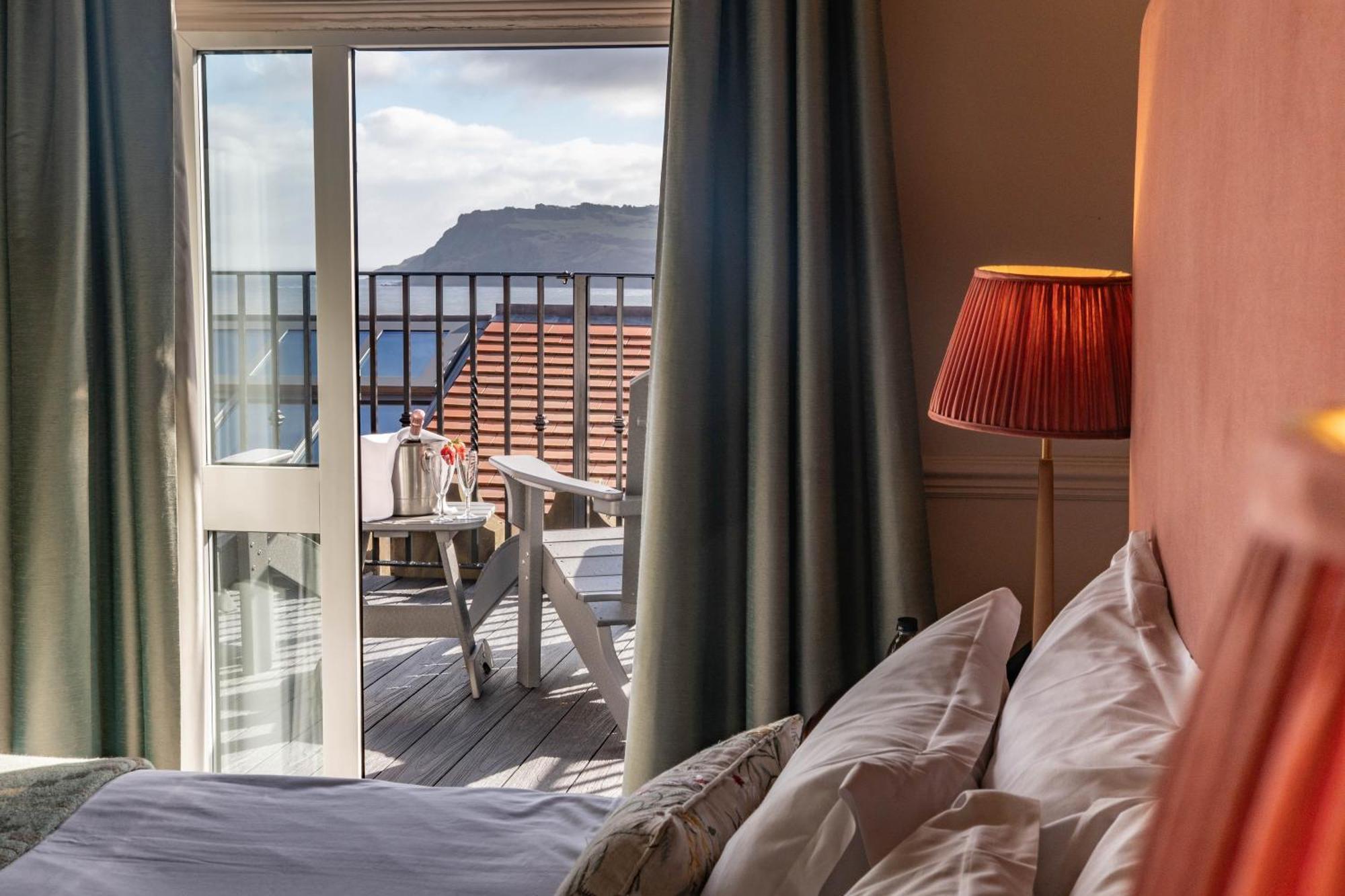 Hotel Victoria Robin Hood's Bay Eksteriør bilde